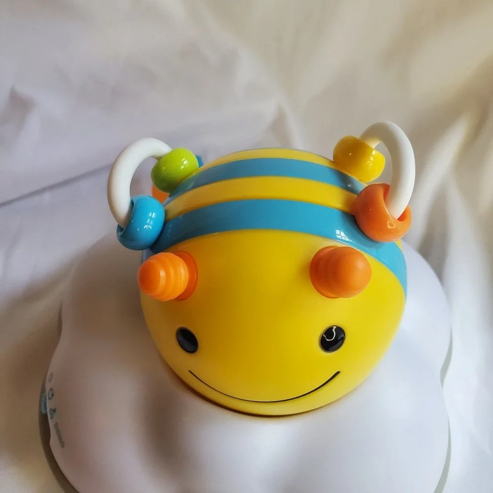 JUST BEE Skip Hop Explore Follow-me Bee 3-Stage Developmental Learning Crawl Toy
